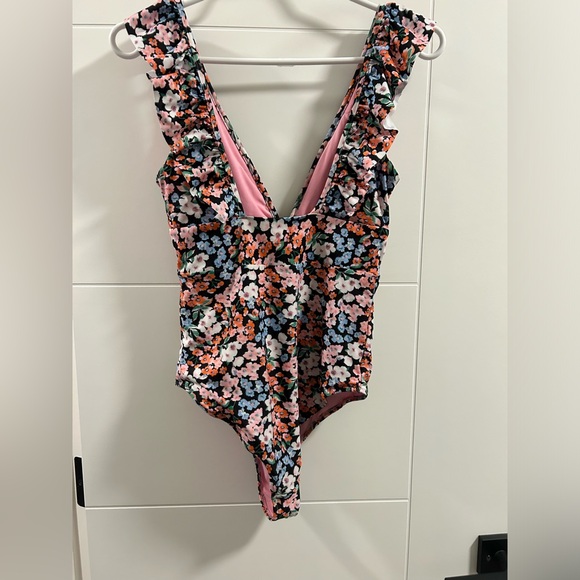 H&M size small swimsuit - Picture 1 of 2